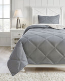 Rhey Comforter Set