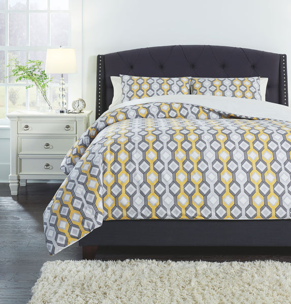 Mato Comforter Set
